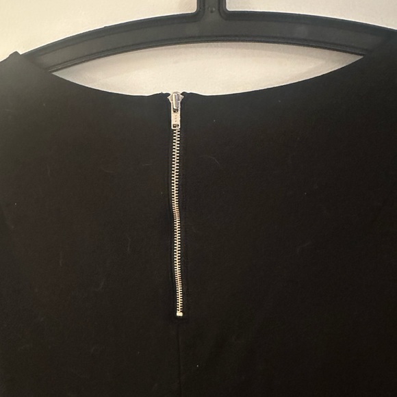 Aritzia Black Top with small front pocket detail - Picture 5 of 5